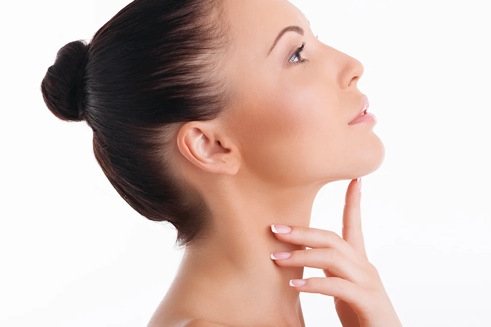 relleno de pómulos y mandíbula